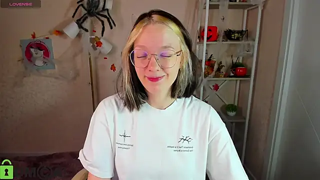 R0cket bunny online show from November 2025 01:09:01 AM