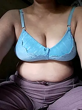 Snapshot of Mon-Shot9 chatting on September 2025 09:34:02 AM Mon-Shot9 online show from September 2025 09:34:02 AM