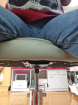 Nail Yummy online show from November 2025 04:00:02 AM