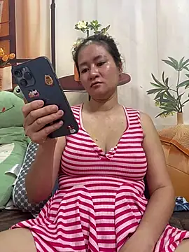 Snapshot of Boyd98 chatting on April 2026 05:19:02 AM Boyd98 online show from April 2026 05:19:02 AM