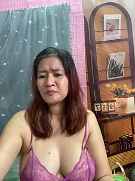 Snapshot of Boyd98 chatting on April 2026 04:47:01 AM Boyd98 online show from April 2026 04:47:01 AM