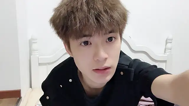 Snapshot of linger2563 chatting on October 2025 01:23:02 PM linger2563 online show from October 2025 01:23:02 PM