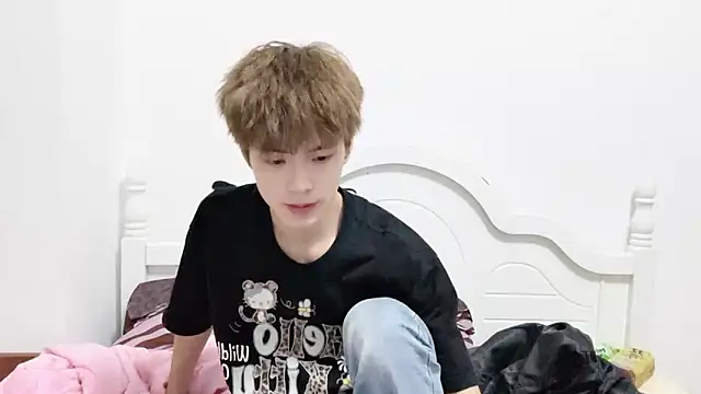 Snapshot of linger2563 chatting on October 2025 02:40:02 PM linger2563 online show from October 2025 02:40:02 PM