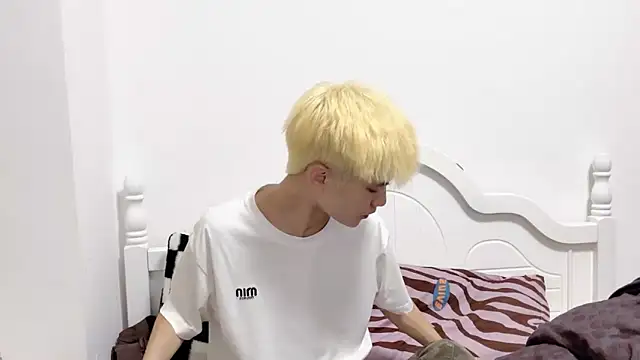 Snapshot of linger2563 chatting on October 2025 01:14:02 PM linger2563 online show from October 2025 01:14:02 PM