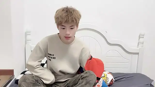 Snapshot of linger2563 chatting on October 2025 02:04:01 PM linger2563 online show from October 2025 02:04:01 PM