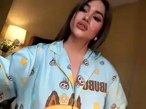 bellaswildcummer online show from June 2026 07:52:01 PM