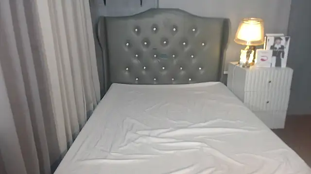 Snapshot of gillian_slay chatting on October 2025 11:34:01 AM gillian slay online show from October 2025 11:34:01 AM