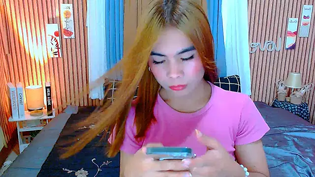 mikhaylahanderson online show from November 2025 07:45:01 AM