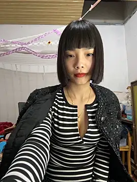 andymi1 online show from November 2025 01:04:02 PM