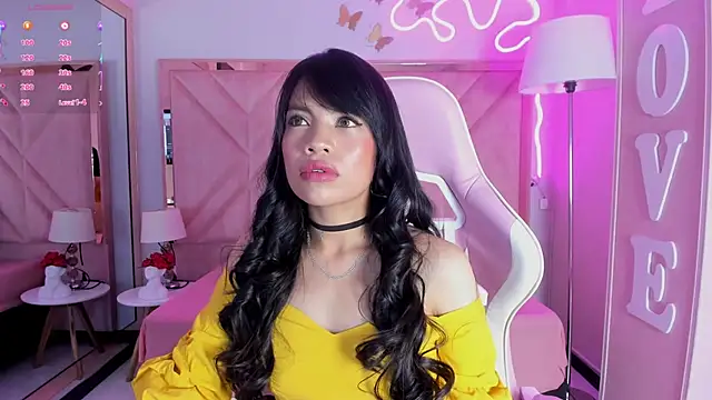 anyjones  online show from October 2025 04:36:02 AM