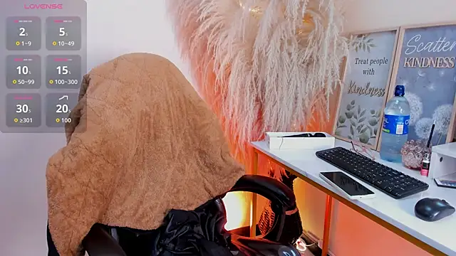 anyjones  online show from November 2025 04:02:02 AM