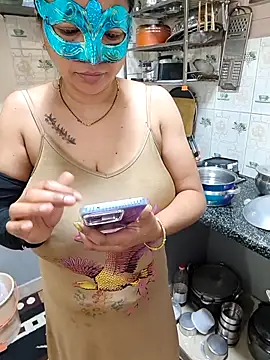 Queen Nightt online show from September 2025 03:50:01 AM