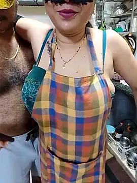 Queen Nightt online show from February 2026 03:29:01 AM