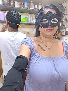 Queen Nightt online show from April 2026 03:35:01 AM
