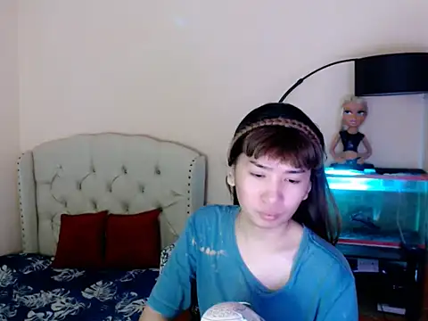 ShantalFoxxy  online show from April 2026 12:34:01 PM