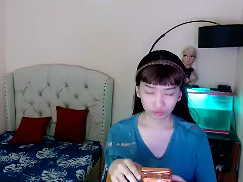 ShantalFoxxy  online show from March 2026 12:44:02 AM