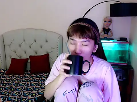 ShantalFoxxy  online show from February 2026 01:18:02 PM