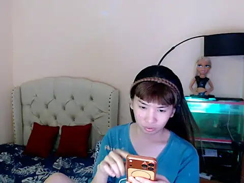 ShantalFoxxy  online show from April 2026 12:37:01 AM