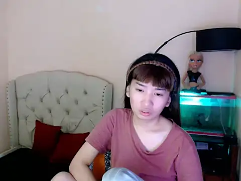 ShantalFoxxy  online show from April 2026 07:10:01 AM