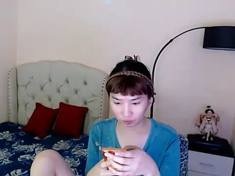 ShantalFoxxy  online show from May 2026 03:54:01 AM