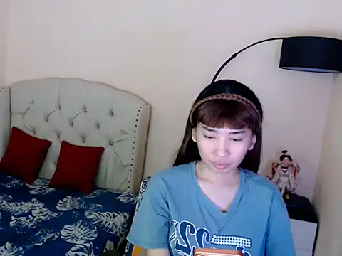 ShantalFoxxy  online show from June 2026 11:24:02 PM