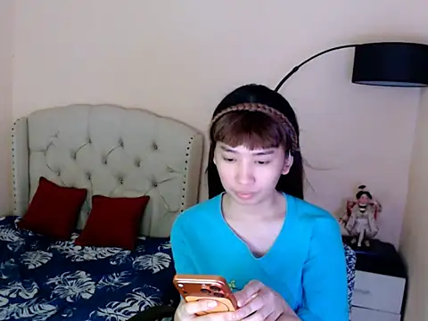 ShantalFoxxy  online show from June 2026 12:38:02 AM