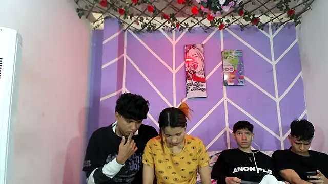 lau and boys18 online show from September 2025 01:31:02 PM