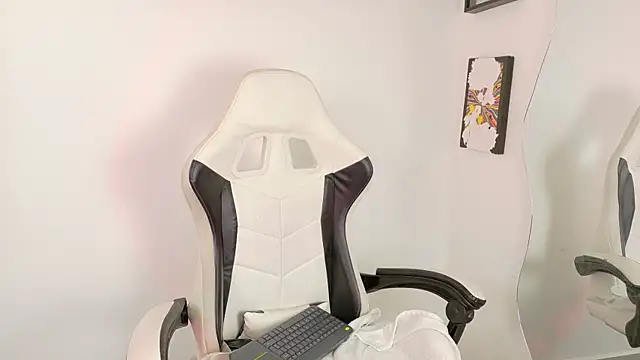 sara queen10 online show from March 2026 07:12:02 PM