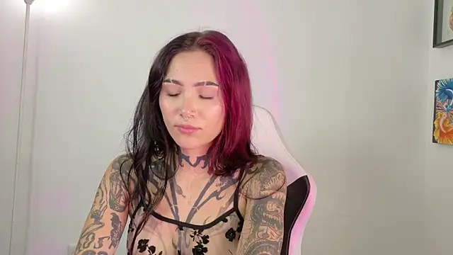 sara queen10 online show from April 2026 01:39:02 PM