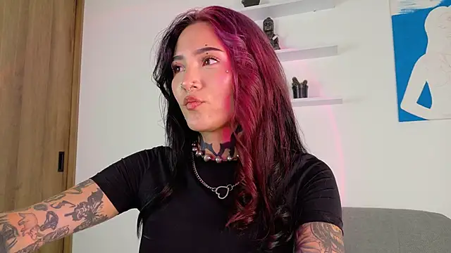sara queen10 online show from May 2026 04:16:01 PM
