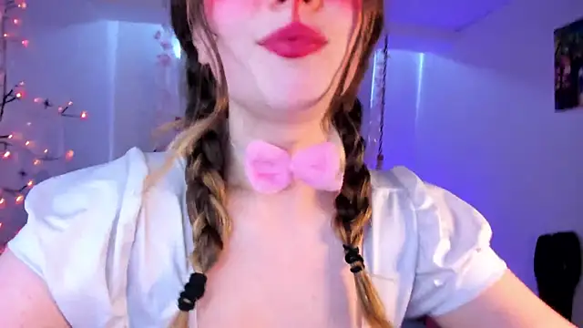 Snapshot of Lil_bela chatting on October 2025 12:20:02 PM Lil bela online show from October 2025 12:20:02 PM
