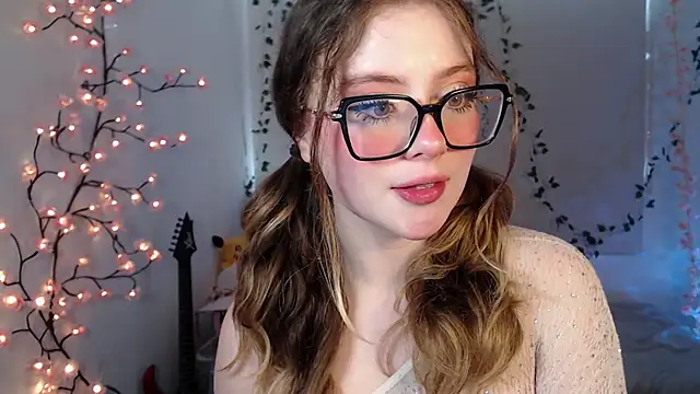 Snapshot of Lil_bela chatting on September 2025 12:14:01 PM Lil bela online show from September 2025 12:14:01 PM