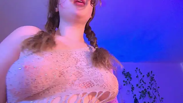 Lil bela online show from February 2026 12:21:01 PM