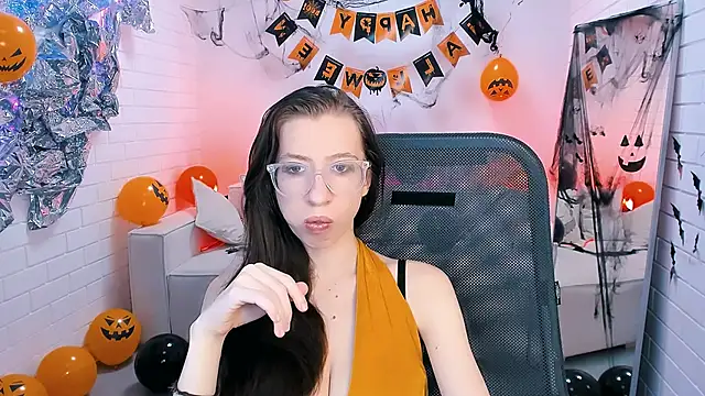 Snapshot of CareyJonas chatting on October 2025 03:41:01 PM CareyJonas online show from October 2025 03:41:01 PM