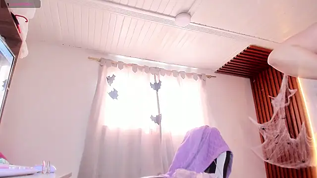 shasha bloom online show from November 2025 07:41:02 PM