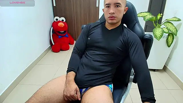 sebastian oconnor77 online show from October 2025 12:39:01 PM