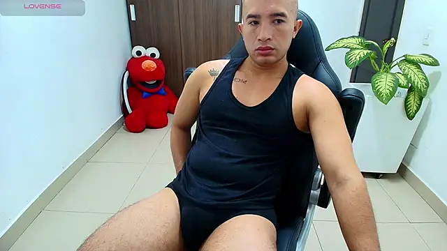 sebastian oconnor77 online show from October 2025 12:38:02 PM