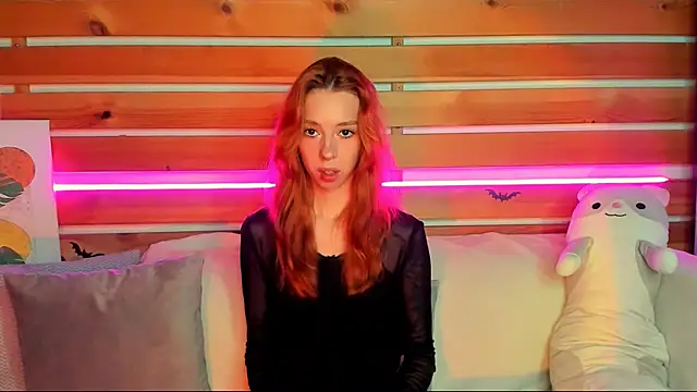 Lori Williams online show from December 2025 01:06:02 AM