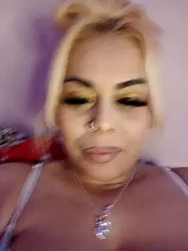 izauri2025 online show from October 2025 07:23:01 PM
