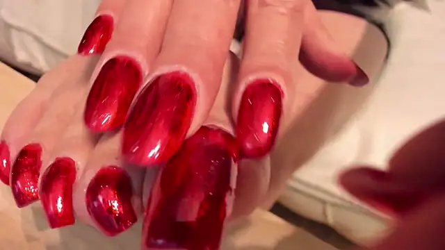 Snapshot of MadameCrowford chatting on February 2026 12:01:02 PM MadameCrowford online show from February 2026 12:01:02 PM