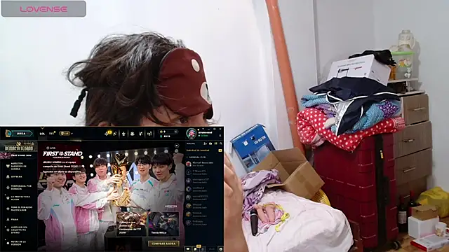 Snapshot of airamoon chatting on March 2026 12:50:02 PM airamoon online show from March 2026 12:50:02 PM