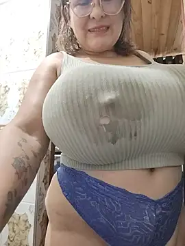 AlexxiaaMat online show from May 2026 04:35:02 PM