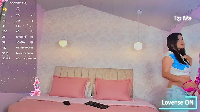 Snapshot of sweet_artemiis chatting on December 2025 08:52:01 PM sweet artemiis online show from December 2025 08:52:01 PM