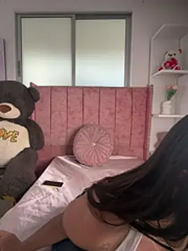salomecute21 online show from June 2026 11:33:01 AM