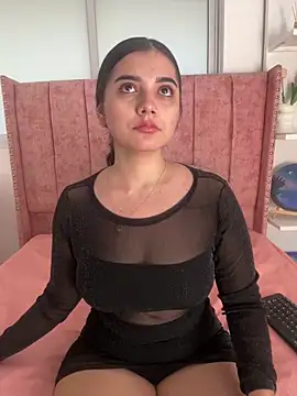 salomecute21 online show from April 2026 11:17:01 AM