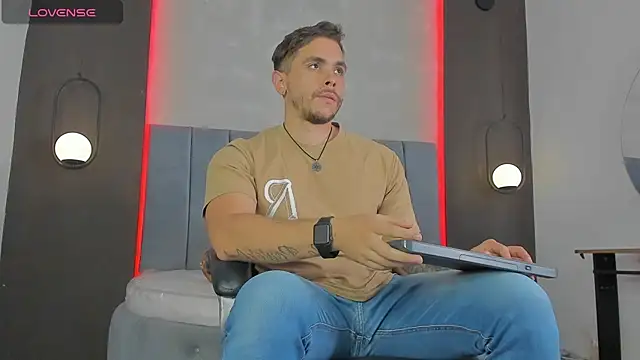 Liam walk  online show from April 2026 08:04:02 PM