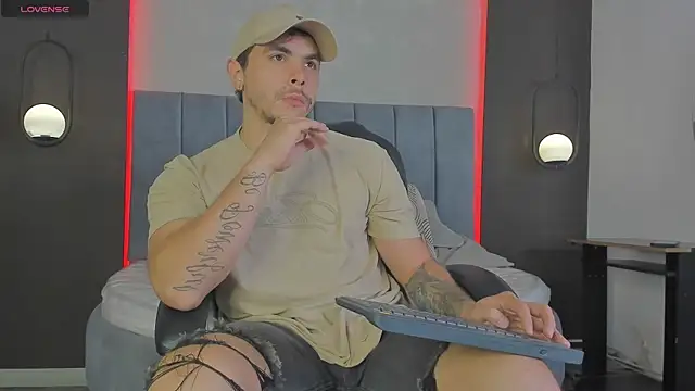 Liam walk  online show from March 2026 11:21:02 PM