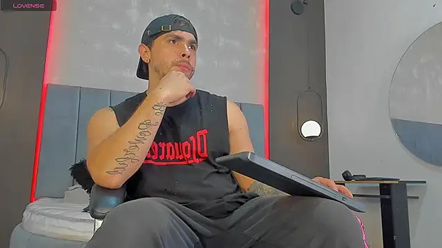 Liam walk  online show from March 2026 11:08:01 PM