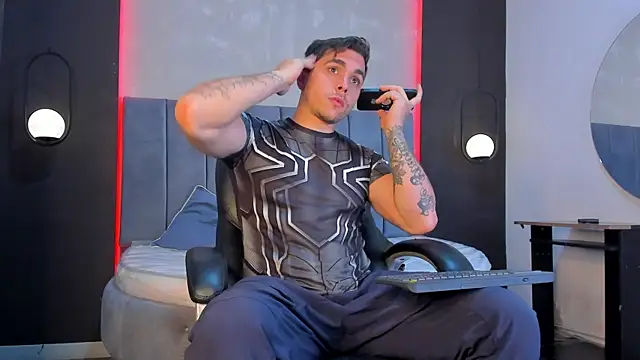 Liam walk  online show from April 2026 12:32:02 PM