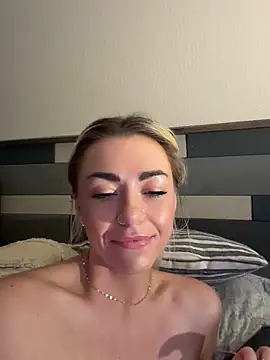 Snapshot of kinkylilsweetie chatting on July 2026 10:49:02 AM kinkylilsweetie online show from July 2026 10:49:02 AM